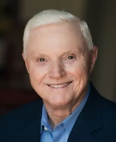 thomas_lewis_headshot_0.jpg